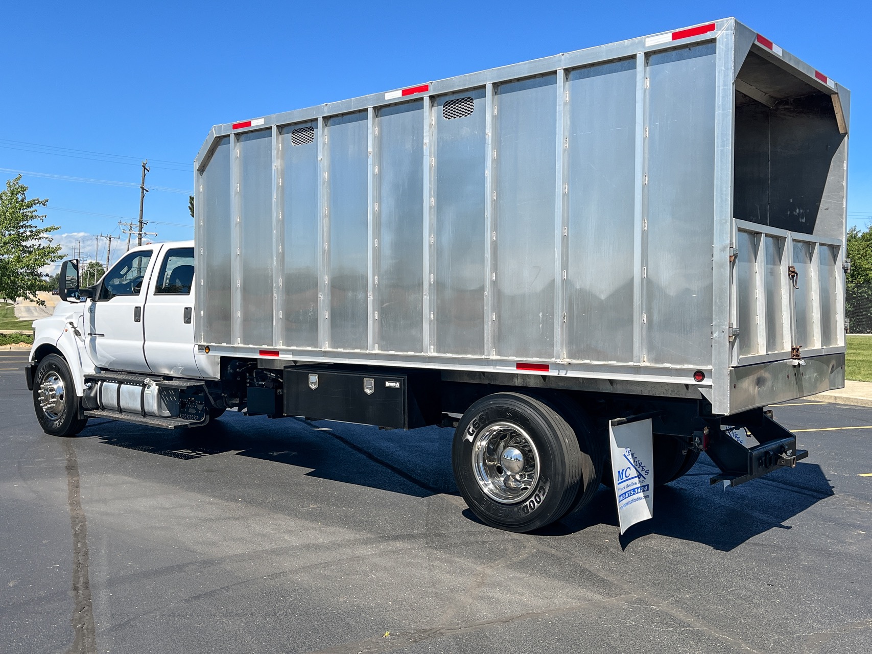 Used-2017-Ford-F-750-Super-Duty-Crew-Cab-Chipper-Truck---PowerStroke-Diesel---Automatic---LOW-MILES