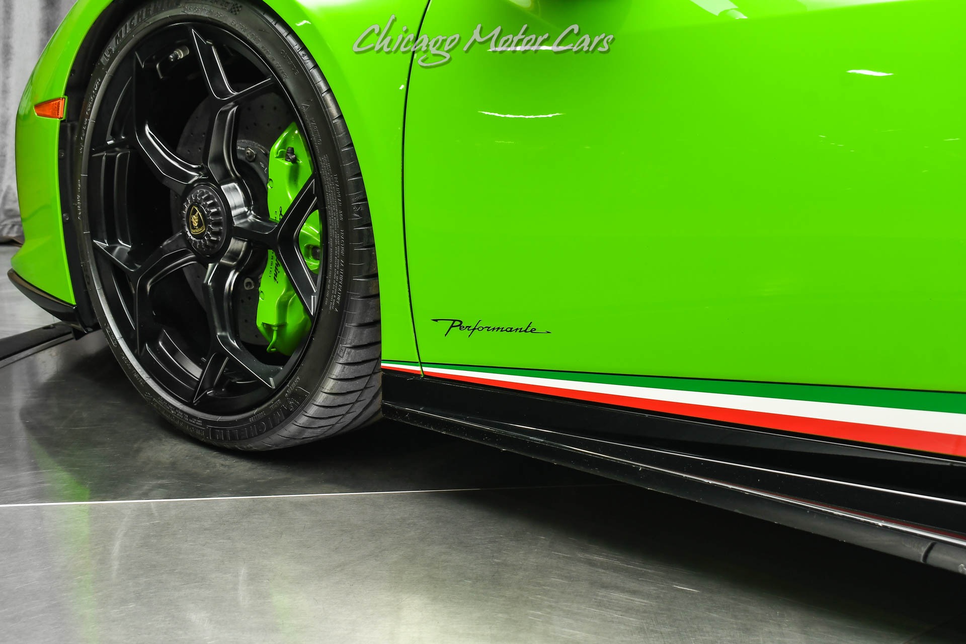 Used-2018-Lamborghini-Huracan-LP640-4-Performante-VERDE-MANTIS-FINISH-FORGED-CARBON-ENGINE-BAY-LOADED