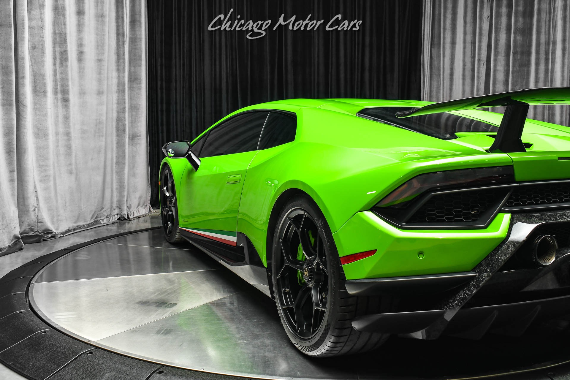 Used-2018-Lamborghini-Huracan-LP640-4-Performante-VERDE-MANTIS-FINISH-FORGED-CARBON-ENGINE-BAY-LOADED