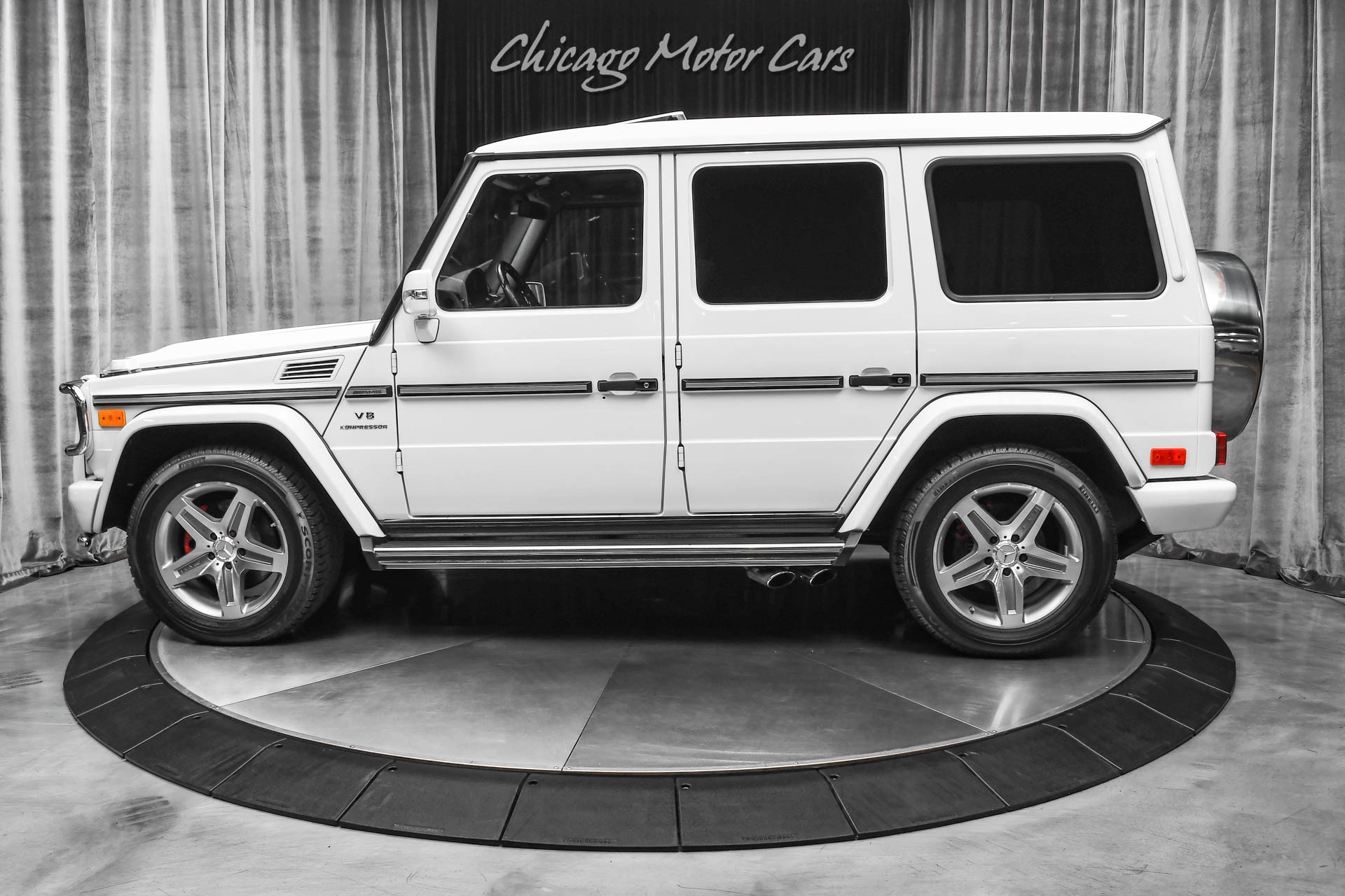 Used-2011-Mercedes-Benz-G55-AMG-4Matic-SUV-Supercharged-V8-Stunning-Color-Combo