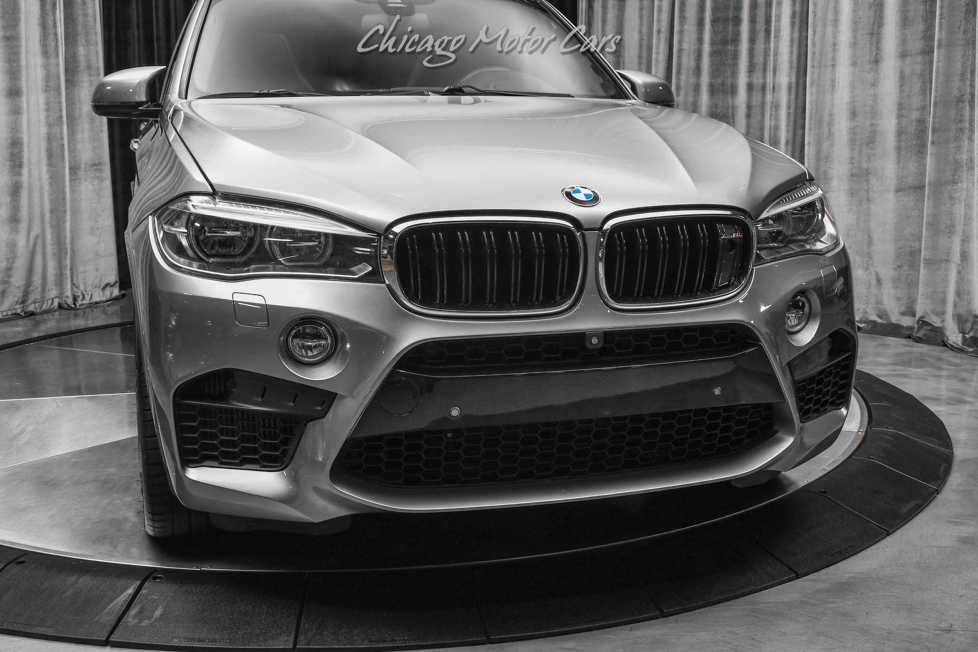 https://www.chicagomotorcars.com/imagetag/9937/51/l/Used-2018-BMW-X5-M-SUV-Executive-Pkg-Night-Vision-Pedestrian-Detection-Carbon-Fiber-Trim.jpg