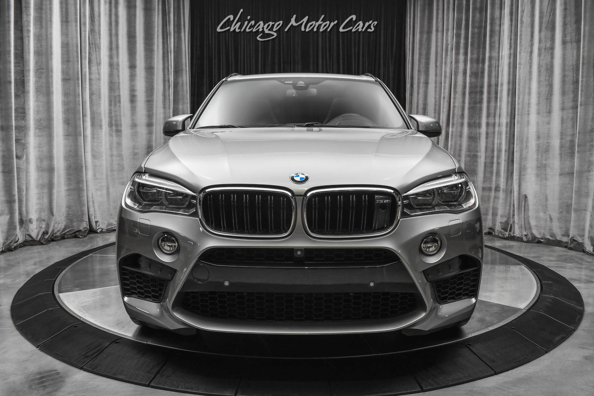 https://www.chicagomotorcars.com/imagetag/9937/7/l/Used-2018-BMW-X5-M-SUV-Executive-Pkg-Night-Vision-Pedestrian-Detection-Carbon-Fiber-Trim.jpg