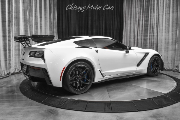 Used-2019-Chevrolet-Corvette-ZR1-3ZR-ZTK-Performance-Package-LOW-Miles-TONS-of-Carbon-LOADED