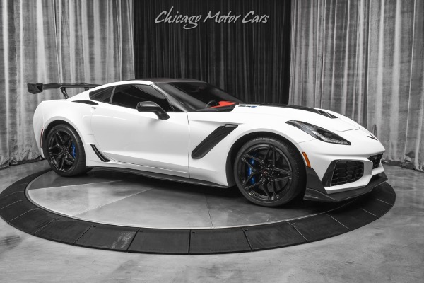 Used-2019-Chevrolet-Corvette-ZR1-3ZR-ZTK-Performance-Package-LOW-Miles-TONS-of-Carbon-LOADED