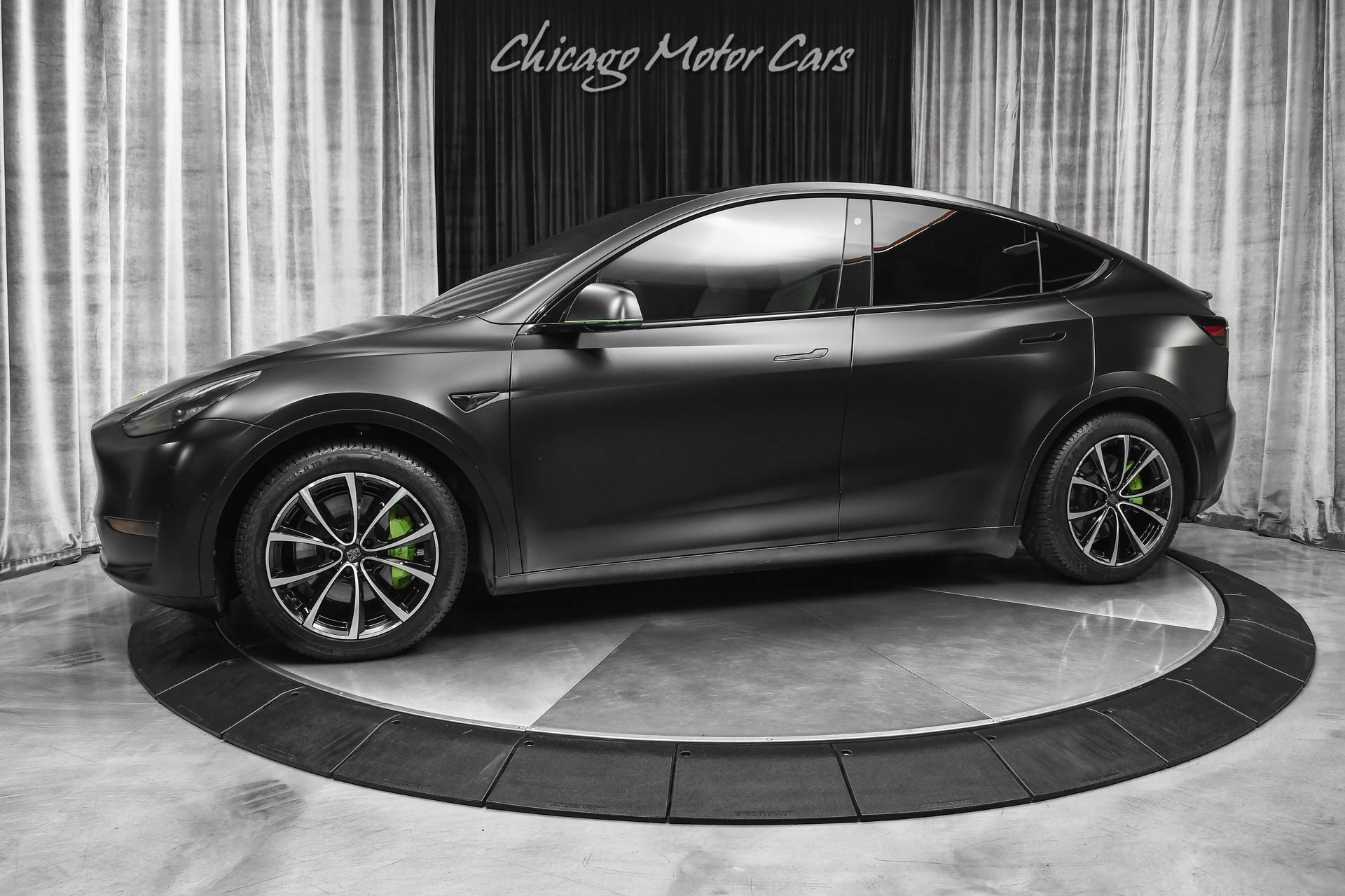 https://www.chicagomotorcars.com/imagetag/9981/main/l/Used-2020-Tesla-Model-Y-Long-Range-AWD-SUV-FULL-Self-Driving-Matte-Black-Low-Miles-LOADED.jpg