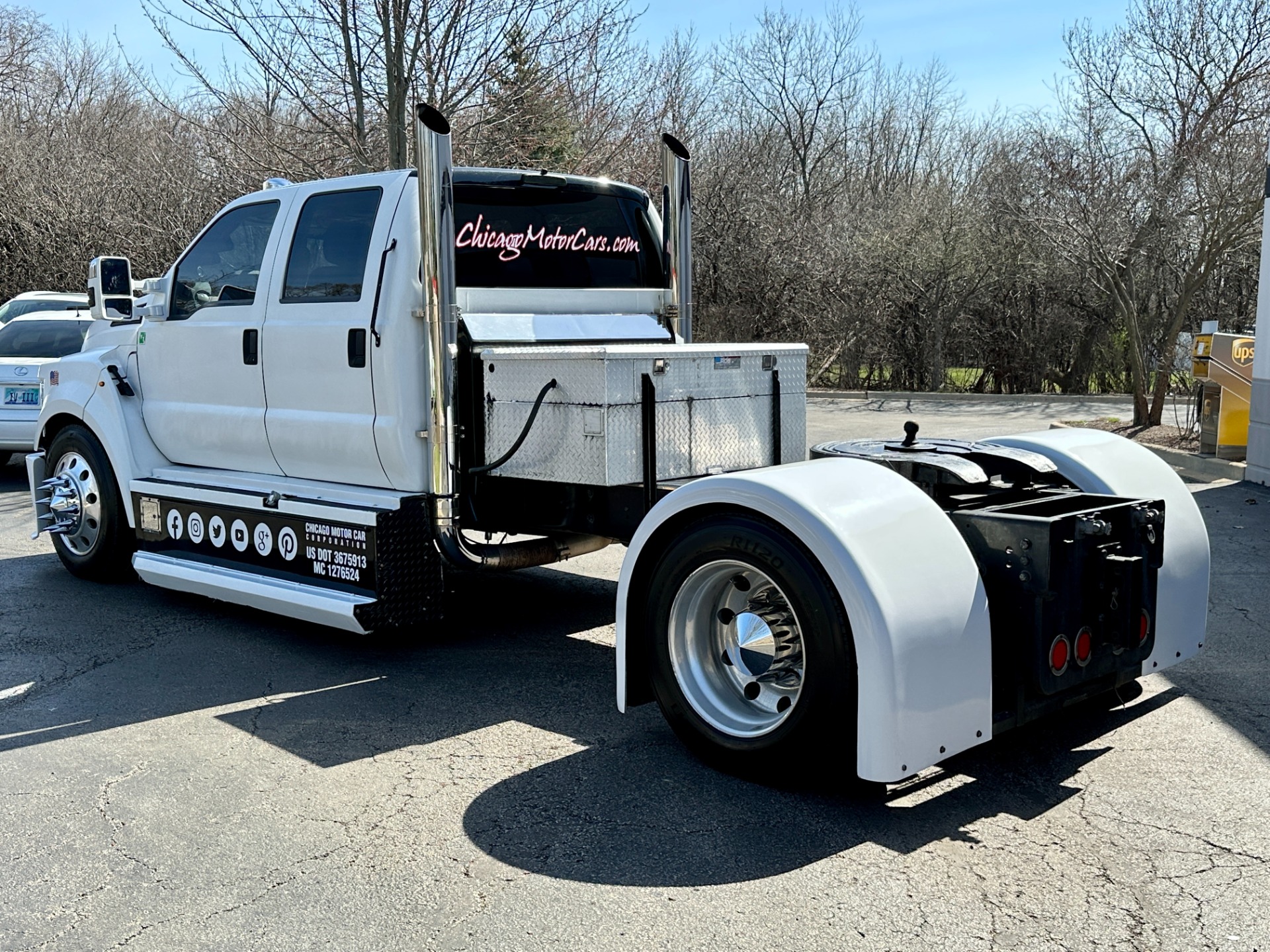 Used-2016-Ford-F750-King-Ranch-Crew-Cab-Single-Axle-Hauler