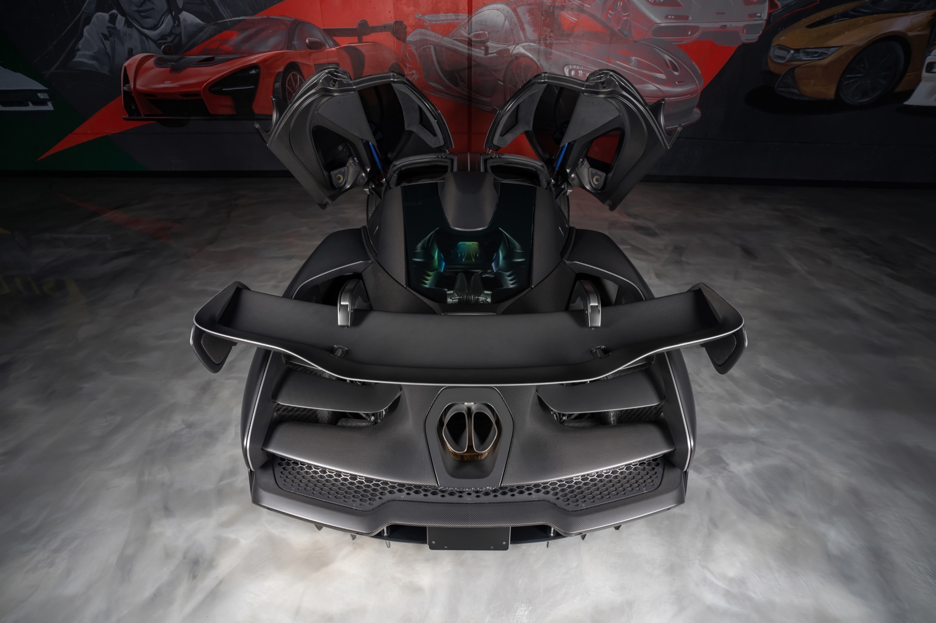 Used-2019-McLaren-Senna-ONLY-545-Miles-1of2-Entire-MSO-Matte-Carbon-Fiber-Body-Sennas-in-the-World